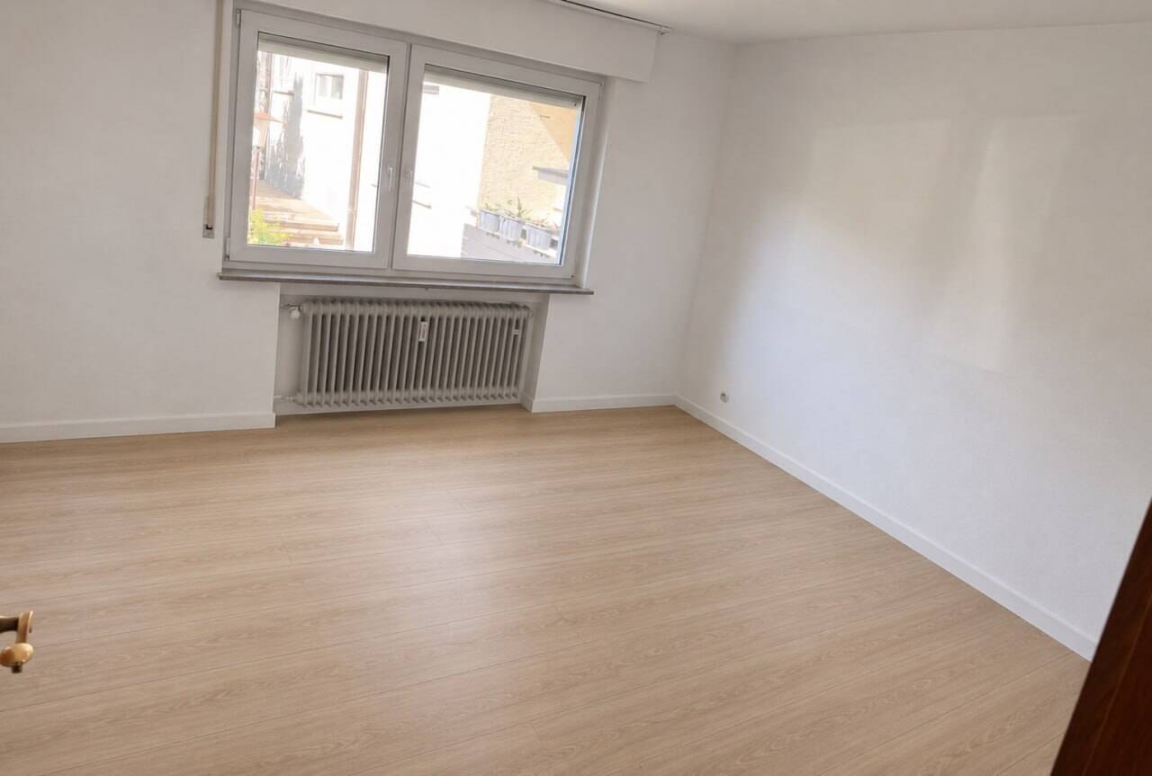 Ruhige 2-Zimmer-Wohnung mit 2 Balkonen (Balkon + Loggia) in Degerloch – Stuttgart – Vorschaubild 5