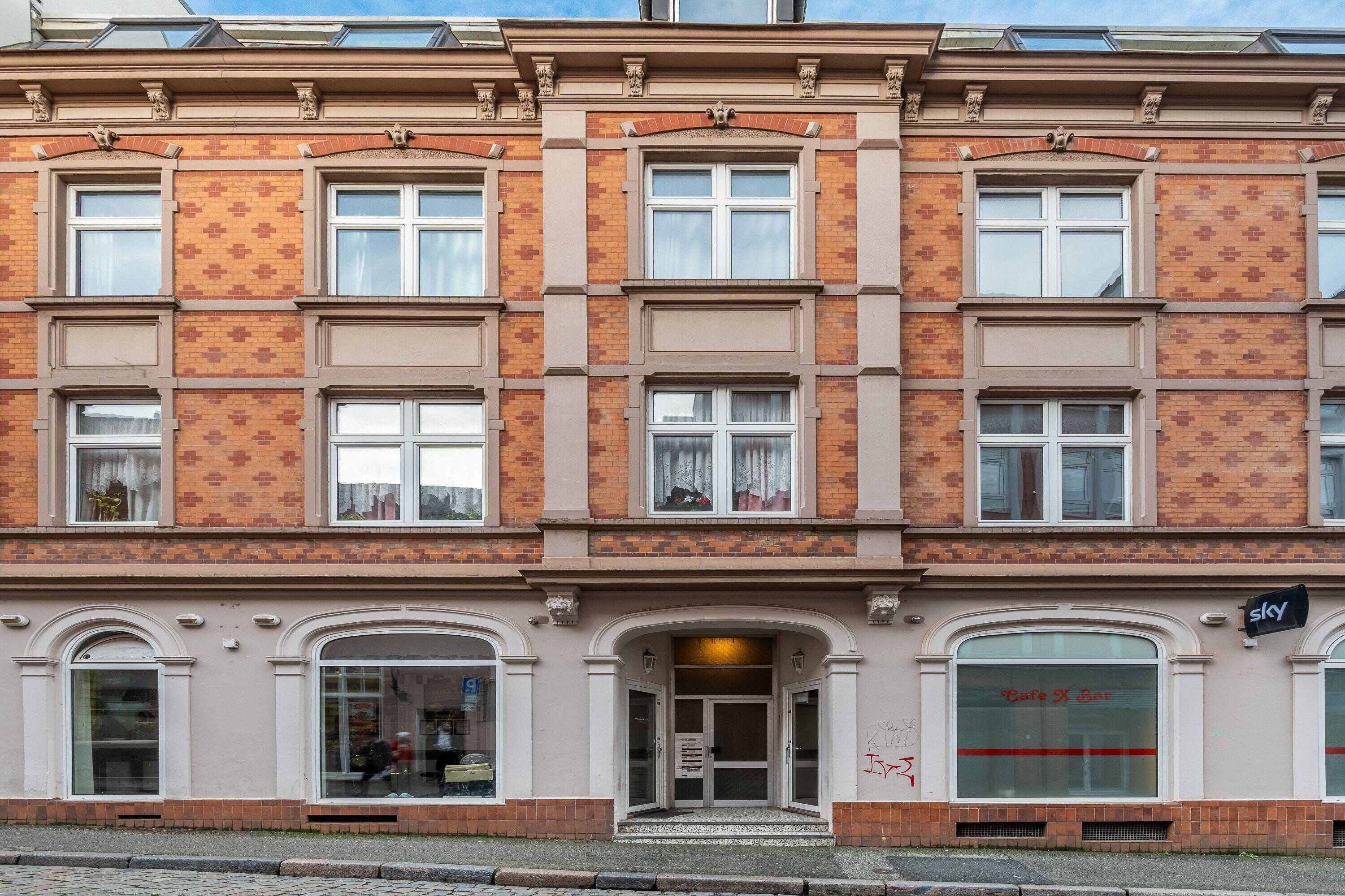 Lübeck I Aufgeteiltes Zinshaus mit Gewerbe und Wohneinheiten auf Altstadt-Insel mit Dachterrasse – Lübeck – Vorschaubild 2