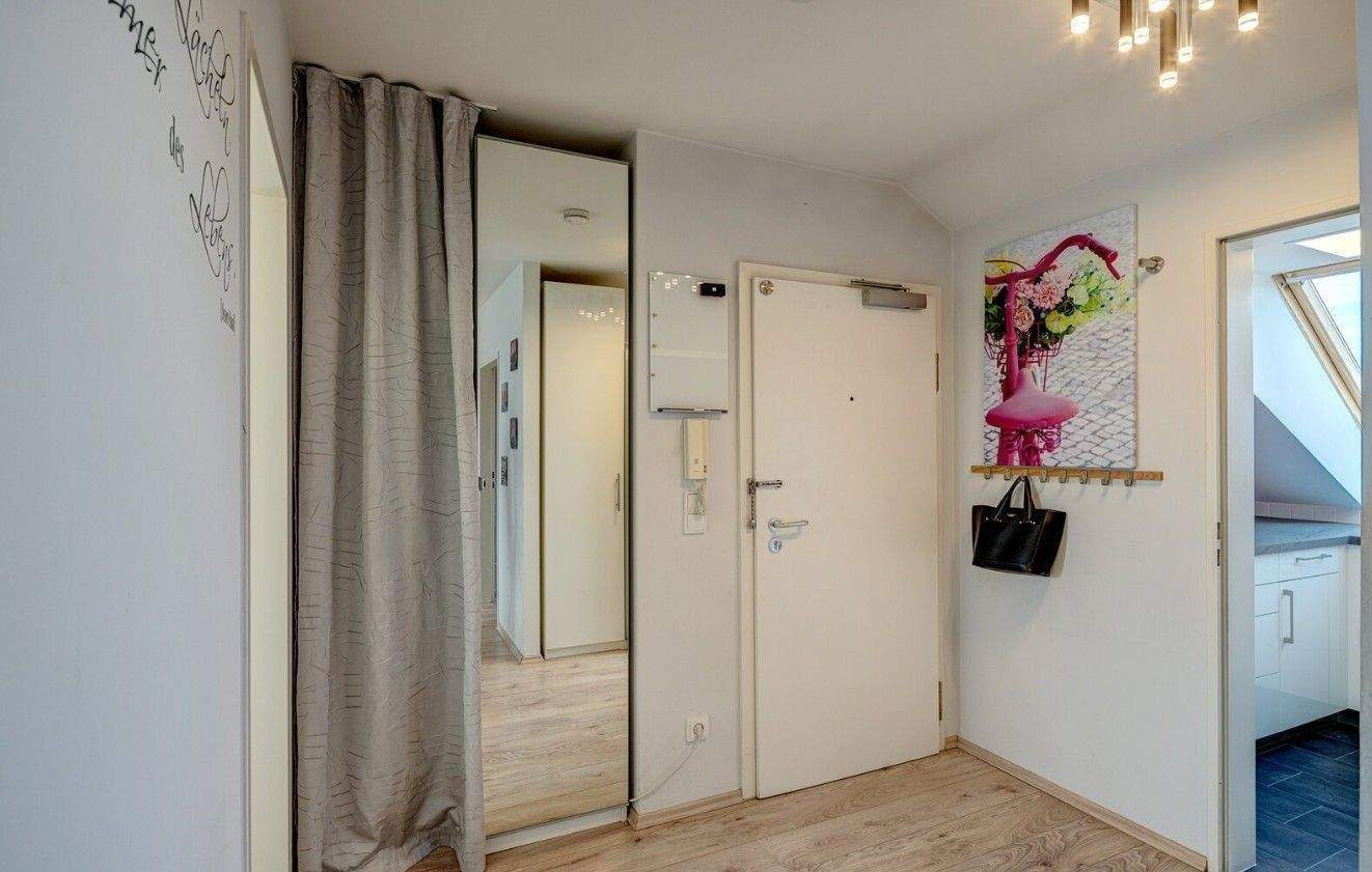 SELBSTBEZUG ODER KAPITALANLAGE! SCHÖNE, MODERNE DACHGESCHOSSWOHNUNG IM BELIEBTEN MÜNCHEN-MOOSACH – München – Vorschaubild 7