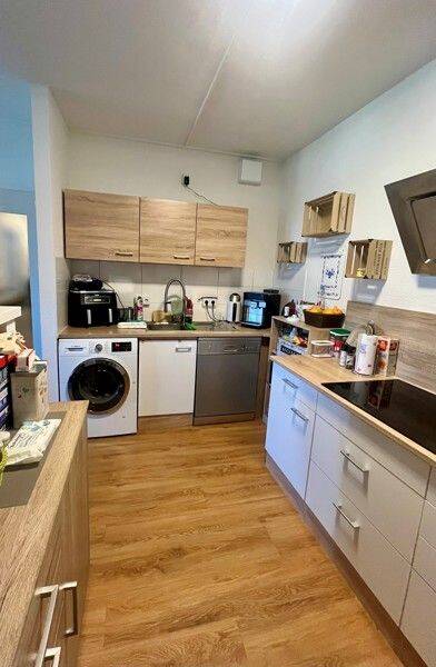 Schicke 2-Raumwohnung mit traumhaften Ausblick sucht Nachmieter! Übernahme EBK möglich! – Dresden – Vorschaubild 3