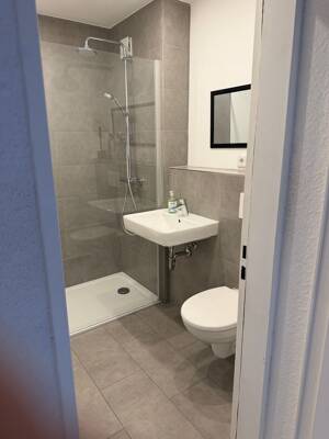 Moderne 2-Zimmer-Wohnung mit Balkon und Gartenmitbenutzung – 47198 Duisburg – Vorschaubild 4