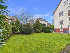 Ideal für Handwerker. 2-3 Parteienhaus, ruhige Lage, schöner Garten, Balkon, Terrasse, Ausbaureserve – 70565 Stuttgart – Vorschaubild 4
