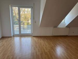 Bezugsfreies Dachgeschoss mit 2 Balkonen, EBK und attraktivem Grundriss – 13127 Berlin – Vorschaubild 7