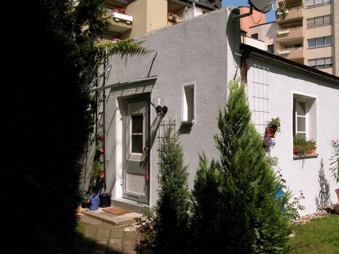 Tinyhaus mit kl. Garten, Holzterrasse, 1-Zimmer + Wohnküche, EBK, 38 qm, Nähe Wöhrder See, Oase - perfekt für Singles ab 01.09.26 oder später – Nürnberg – Vorschaubild 5