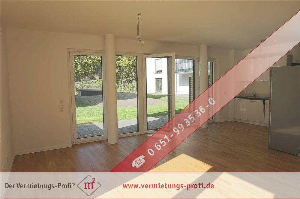 Moderne Erdgeschosswohnung mit Einabuküche und Terrasse