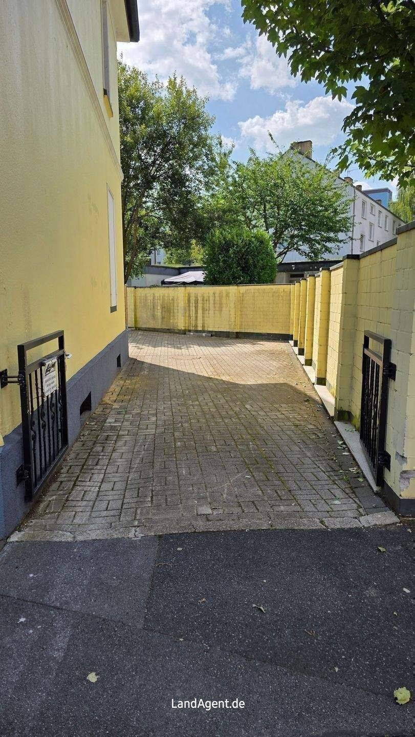 ***Dreifamilienhaus mit 2023 neu ausgebautem EG*** ca. 285m² Wohnfläche mit Garten und Stellplätzen in Dortmund-Oestrich – Dortmund – Vorschaubild 3