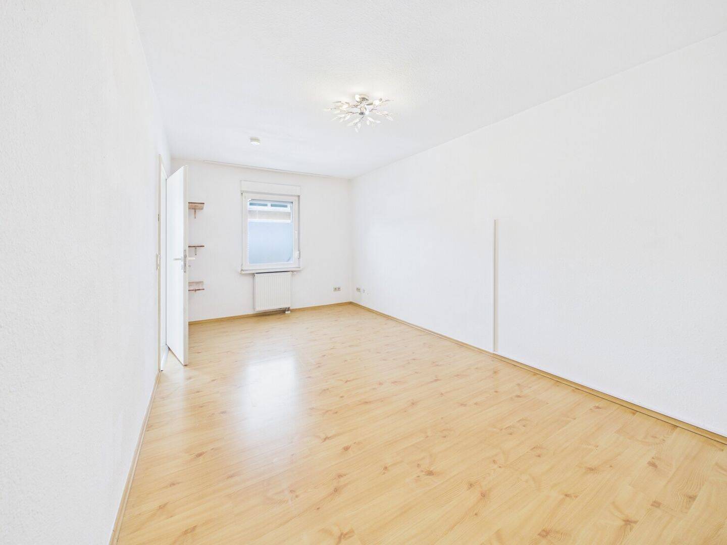 Ruhige Lage in Mainz Laubenheim mit Terrasse, Balkon und eigener Garage – Mainz – Vorschaubild 5