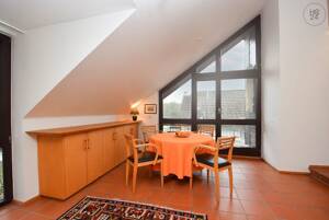 Möblierte Dachgeschosswohnung in schöner ruhiger Waldrandlage in Refrath – 51467 Bergisch Gladbach – Vorschaubild 3