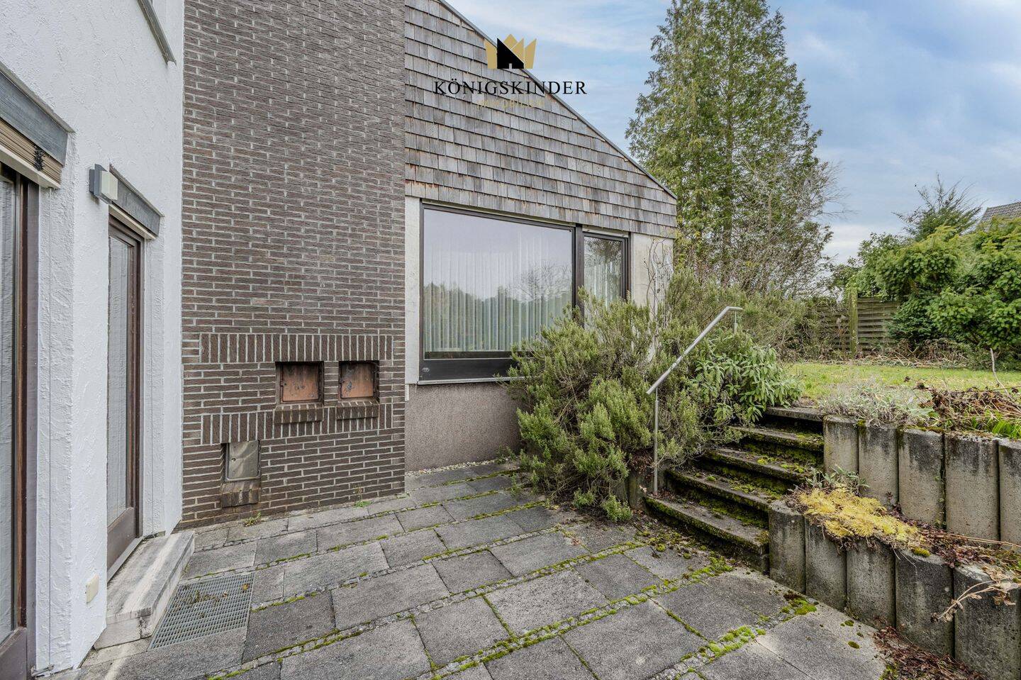 Einfamilienhaus mit Pool, Einliegerwohnung und weitläufigen Grundstück – Nürtingen – Vorschaubild 9