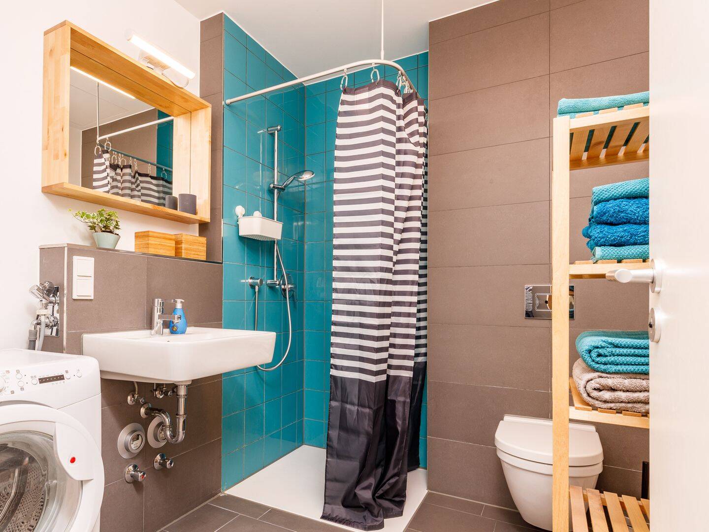 Start Up - Neubauwohnung im Revaler Eck mit Balkon, Dachterrasse und Stadtkultur im Simon-Dach-Kiez – Berlin – Vorschaubild 8
