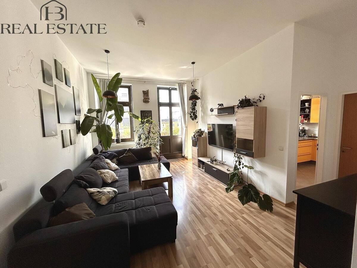 Schöne 4-Raum-Wohnung direkt am Hasselbachplatz! – 39104 Magdeburg – Bild 1 von 9