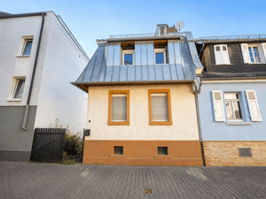Charmante Doppelhaushälfte mit Potenzial - Ihr neues Zuhause in Frankfurt am Main – 65929 Frankfurt am Main – Vorschaubild 2