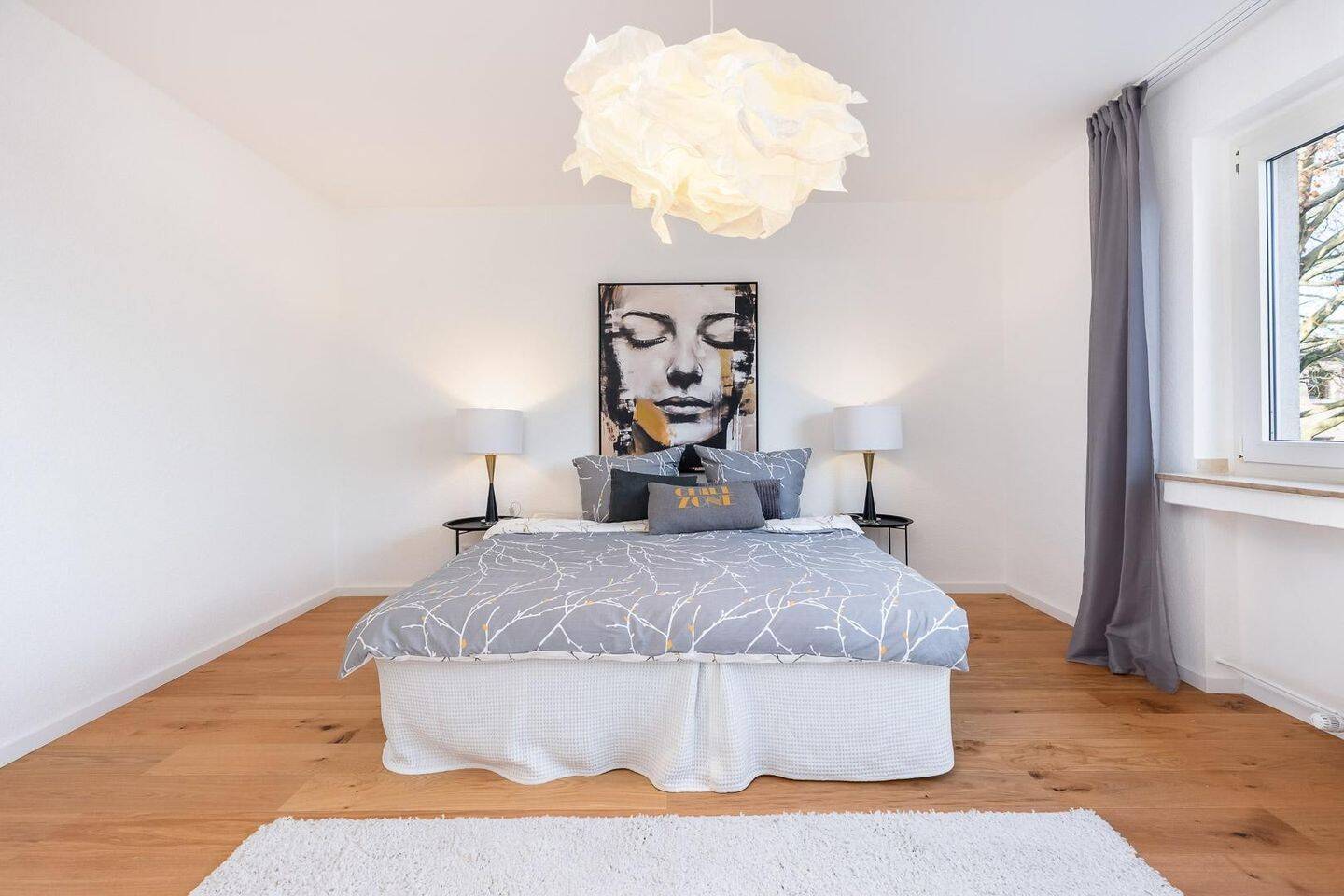 Fußläufig zur Königsallee - frisch sanierte 4 Zimmer Wohnung