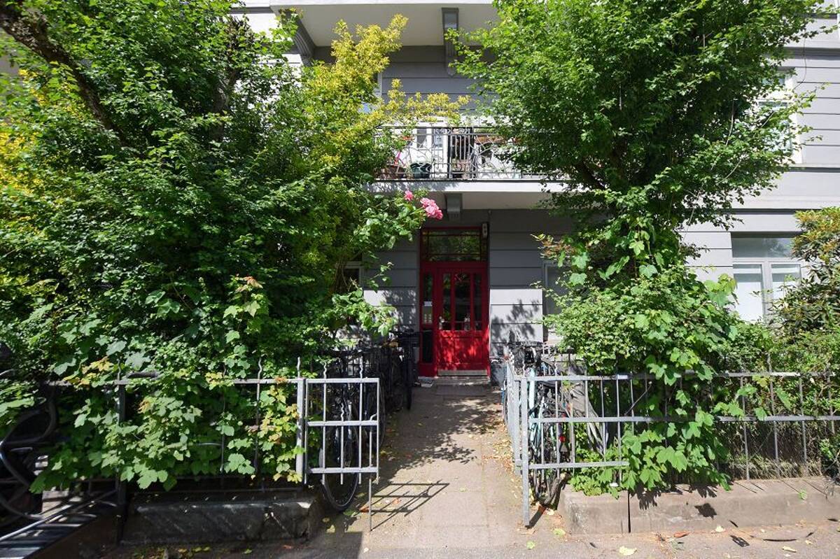 Lichtdurchflutetes Penthouse mit großer Dachterrasse zum ruhigen Innenhof in Hamburg-Eppendorf! – 20251 Hamburg – Bild 1 von 6