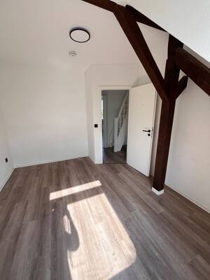 2-Zimmer- Wohnung mit ausgebautem Dachboden in Cracau – 39114 Magdeburg – Vorschaubild 2
