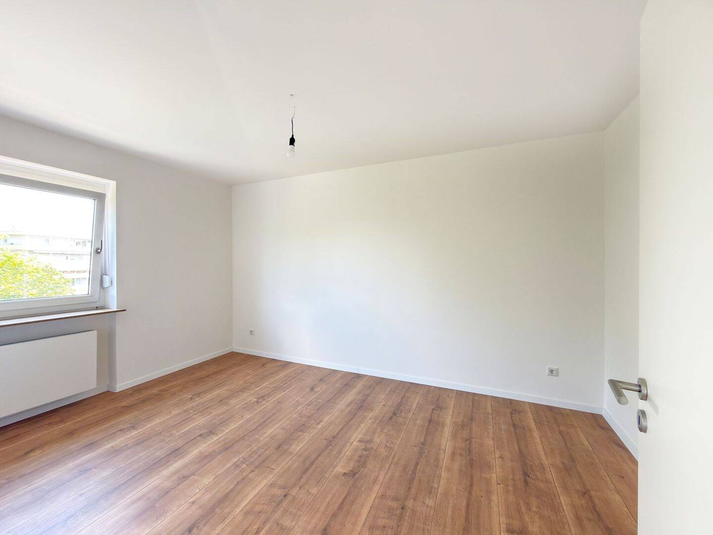Erstbezug nach Sanierung: Helle 3,5-Zimmer-Wohnung mit Weitblick in zentraler Erlanger Lage – Erlangen – Vorschaubild 9