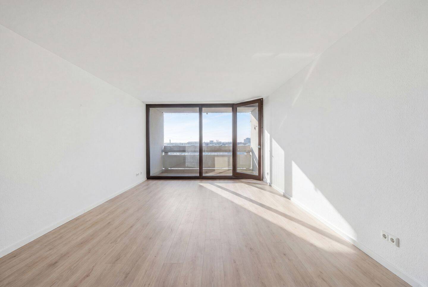Helle Wohnung mit Weitblick – München – Vorschaubild 2
