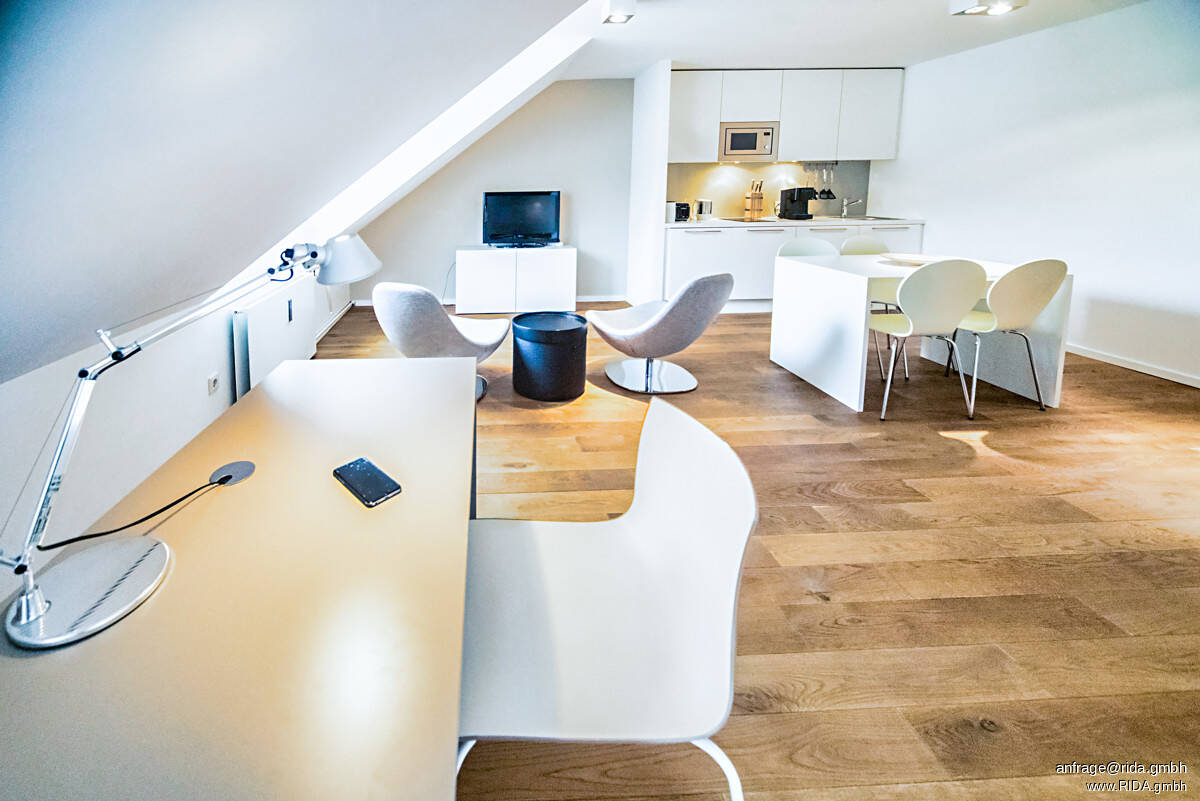 Welc(H)ome® by RIDA FLATS - CGN City: All-in! Internet, Balkon & Top Lage – 50670 Köln – Bild 1 von 7