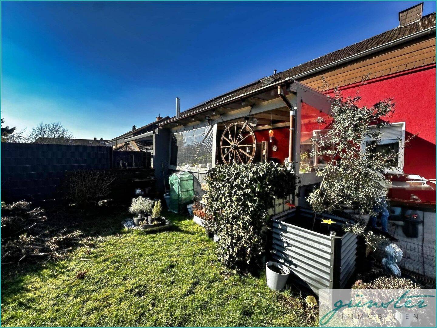 Unna-Massen: Schöne, renovierte, kleine Doppelhaushälfte als ETW mit Garage und Garten auf 340 m² Grundstück! – Unna – Bild 1 von 9