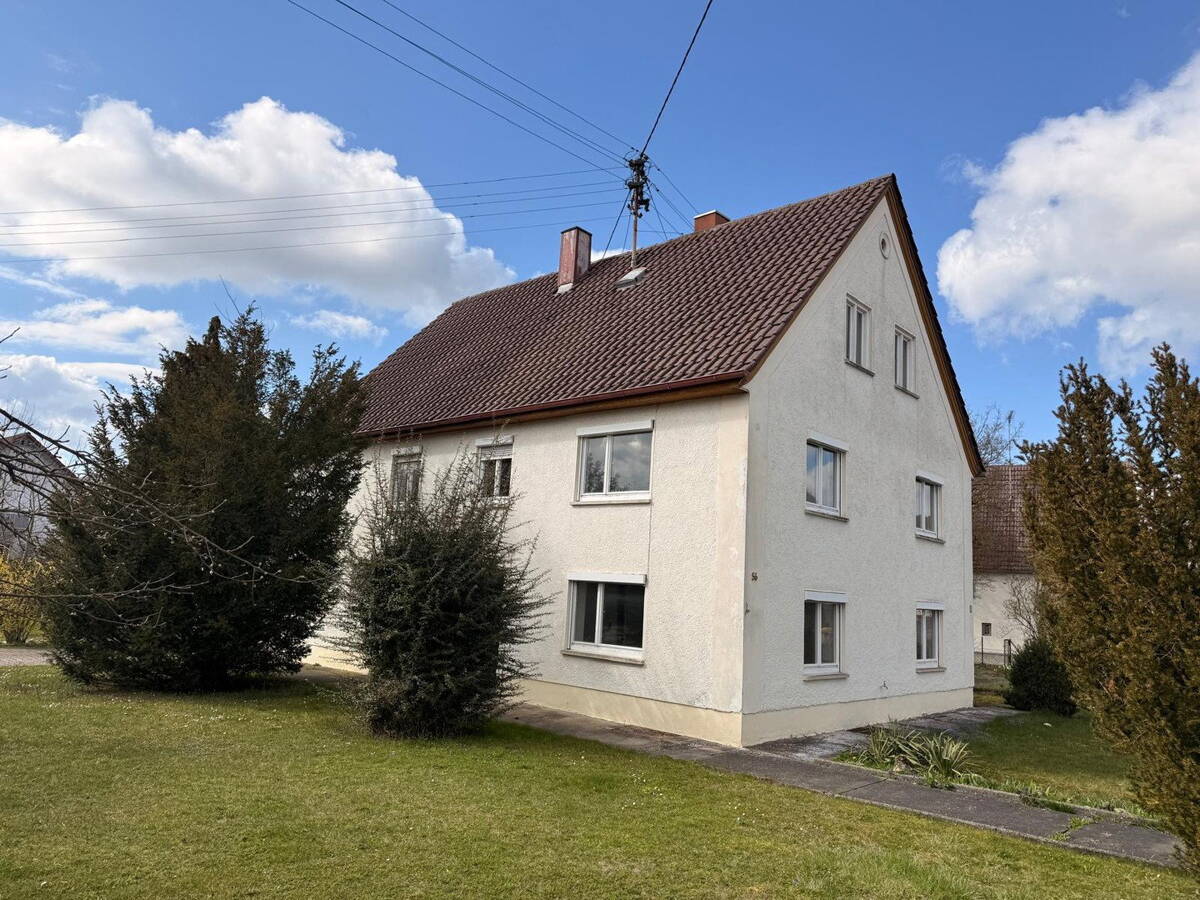 Sanieren oder neu bauen? Provisionsfreies Haus und geniales Eckgrundstück in Neu-Ulm Finningen – 89233 Neu-Ulm – Bild 1 von 1