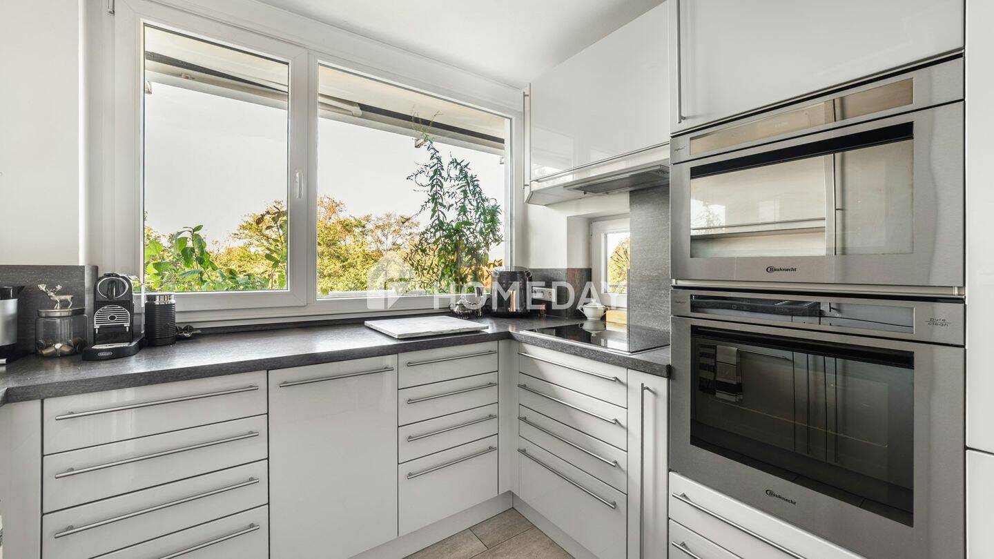Durchdachter Grundriss & urbane Ruhe: modernisiertes Wohlfühldomizil mit zwei Loggien in Bestlage – Düsseldorf – Vorschaubild 6