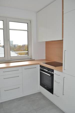 Lichtdurchflutete 4-Zi.-Dachgeschosswohnung mit zwei Dachterrassen – 80807 München – Vorschaubild 5