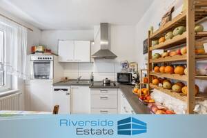 Zentrale Eigentumswohnung mit Balkon in Bremen-Mitte - modernisiert & vielseitig nutzbar