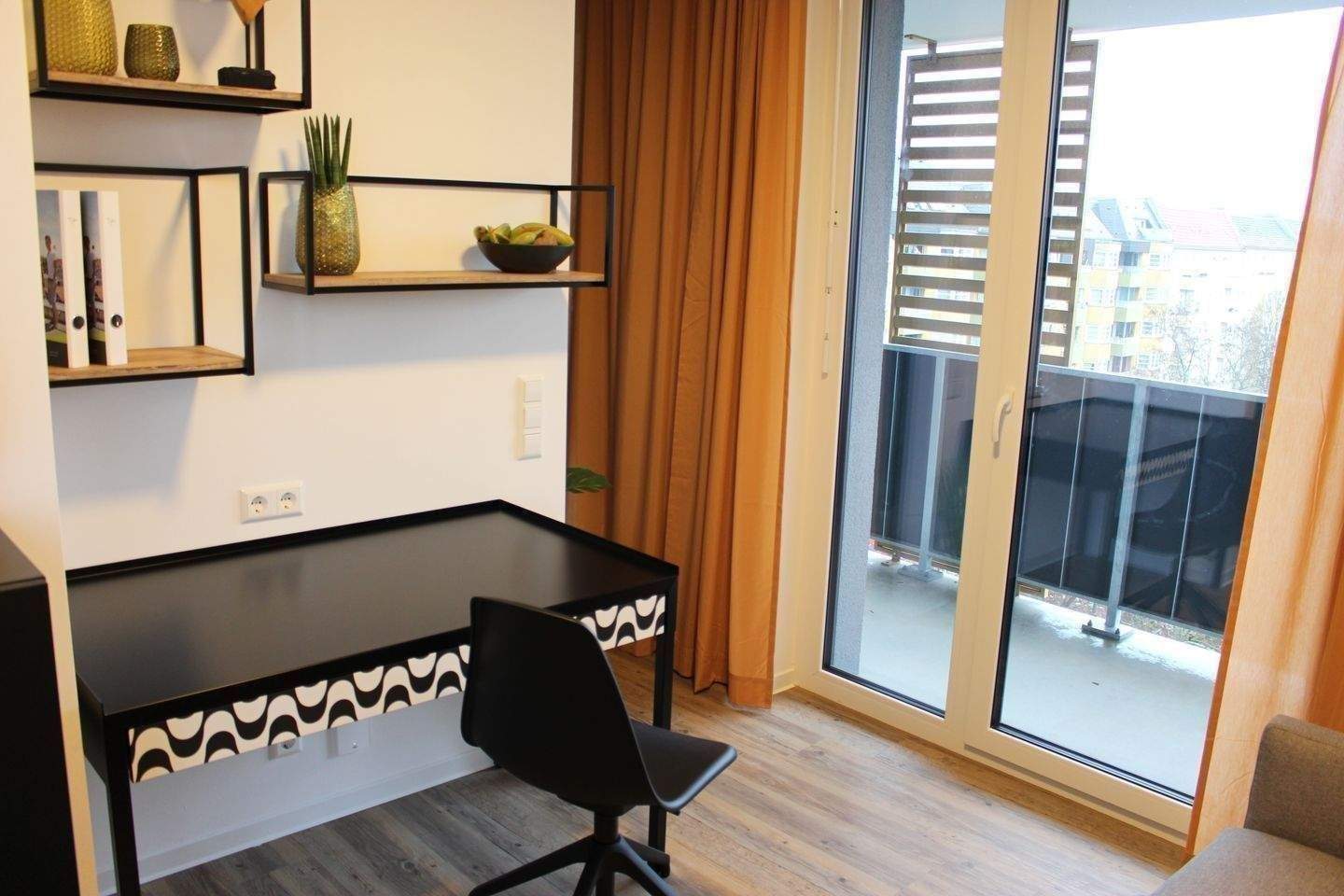 Möbliertes Suite mit Balkon - Nur für 1 Person! – Berlin – Vorschaubild 9
