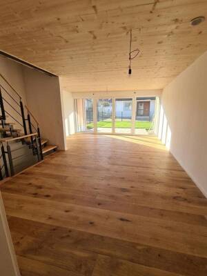 Energiesparend und gesund Wohnen: Neues Holzmassiv-Reihenhaus mit 6 Zimmern in Obermenzing – 81247 München – Vorschaubild 5