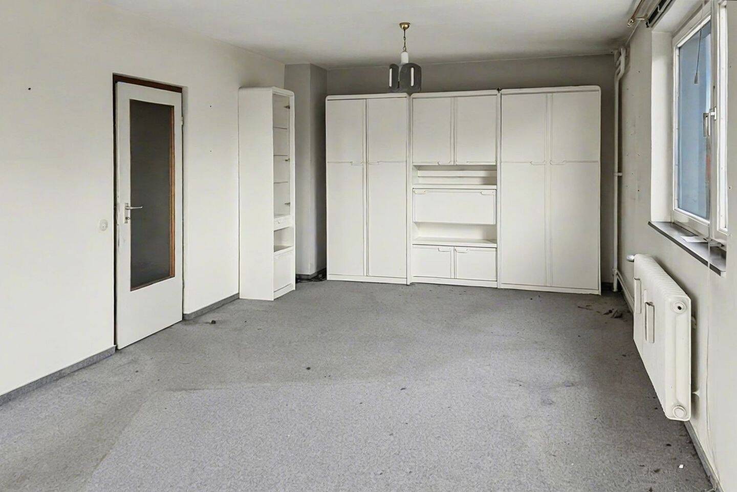 Renovierungsbedürftige 1,5 Zimmer-Wohnung in gepflegter Wohnanlage mit Loggia und Blick ins Grüne – Lübeck – Vorschaubild 4