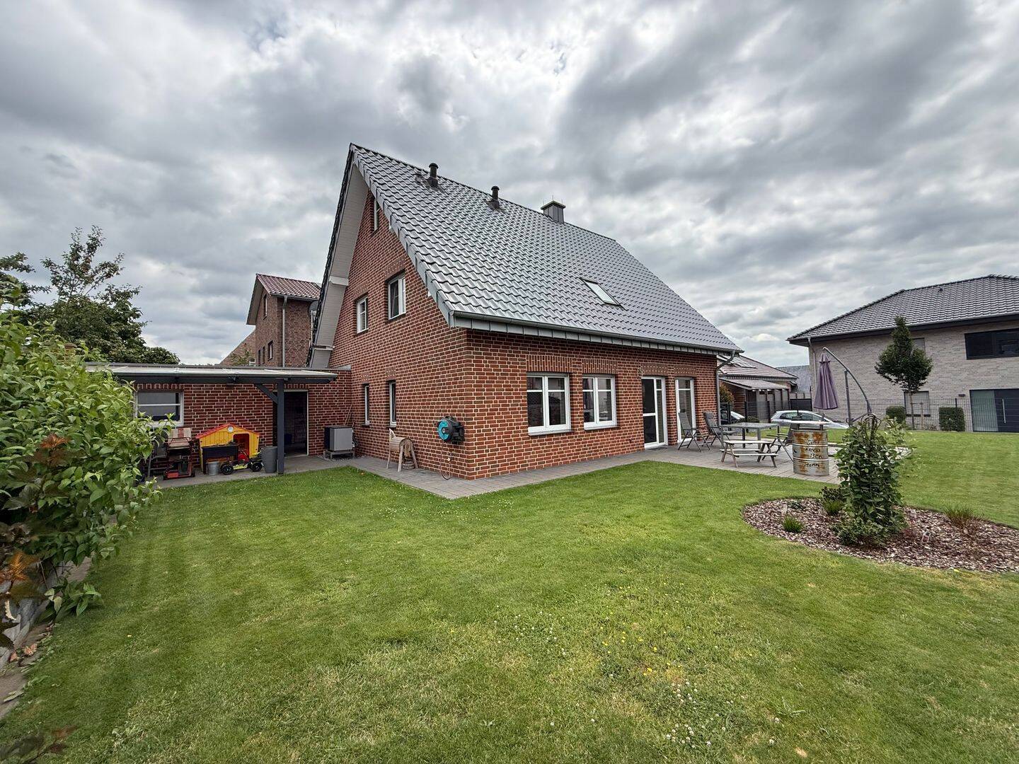 Groß Reken: Neuwertiges Einfamilienhaus in guter Lage – Reken – Vorschaubild 2