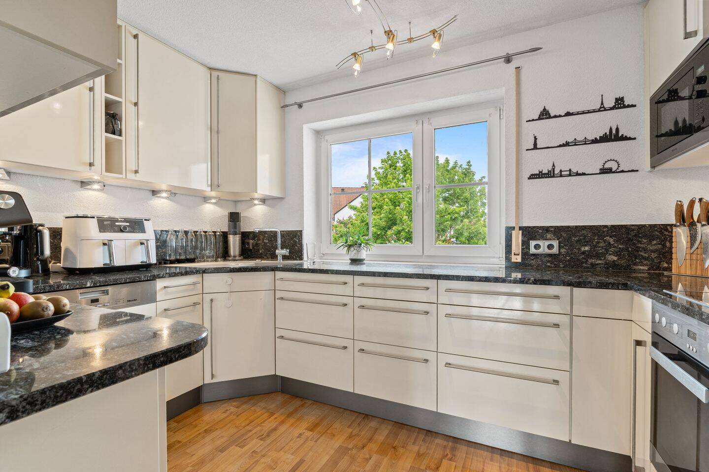 4-Zimmer Wohnung mit Bergblick in optimal angebundener Lage in Kempten – Kempten (Allgäu) – Vorschaubild 2