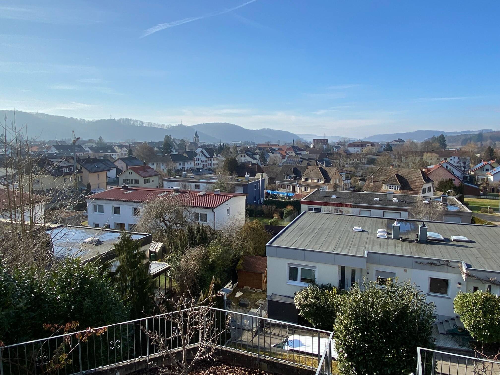 Steinen: Großes Einfamilienwohnhaus mit schöner Aussicht und Einzelgarage – Steinen – Vorschaubild 6