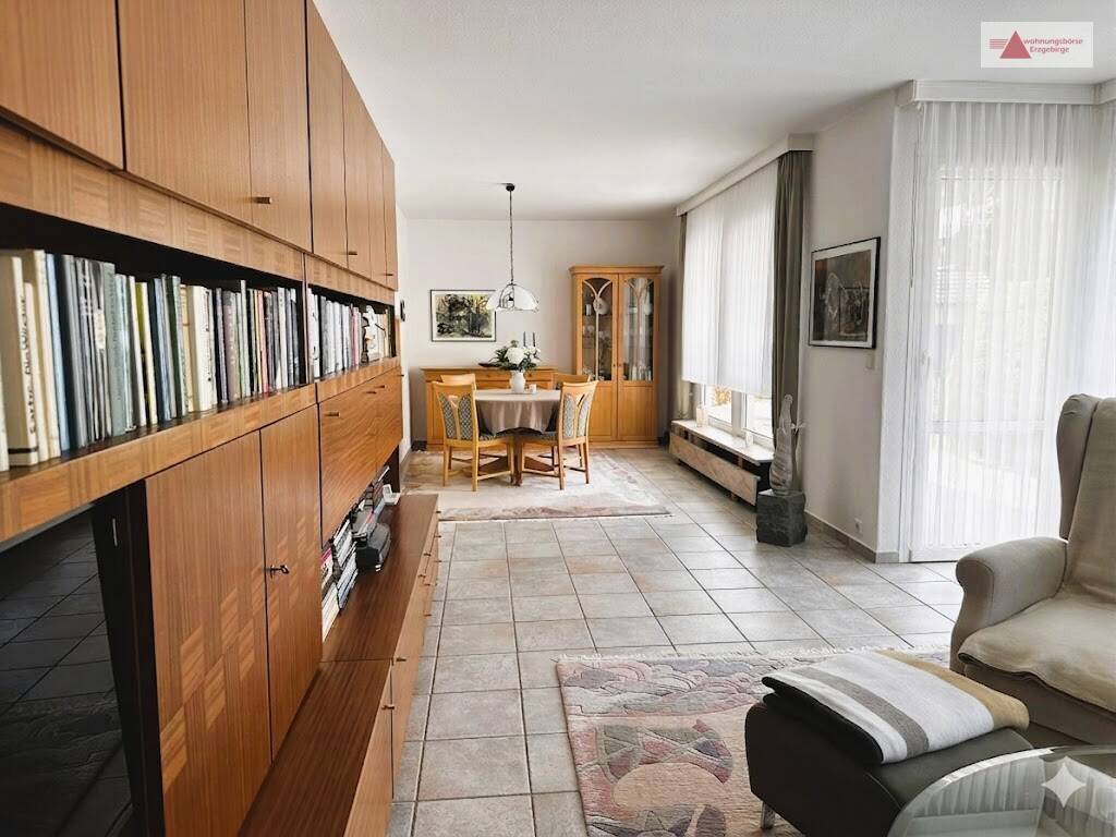 Idyllisch gelegenes Einfamilienhaus am Waldrand von Chemnitz-Rabenstein: 892 m² Grundstück & Garage – Chemnitz – Vorschaubild 7