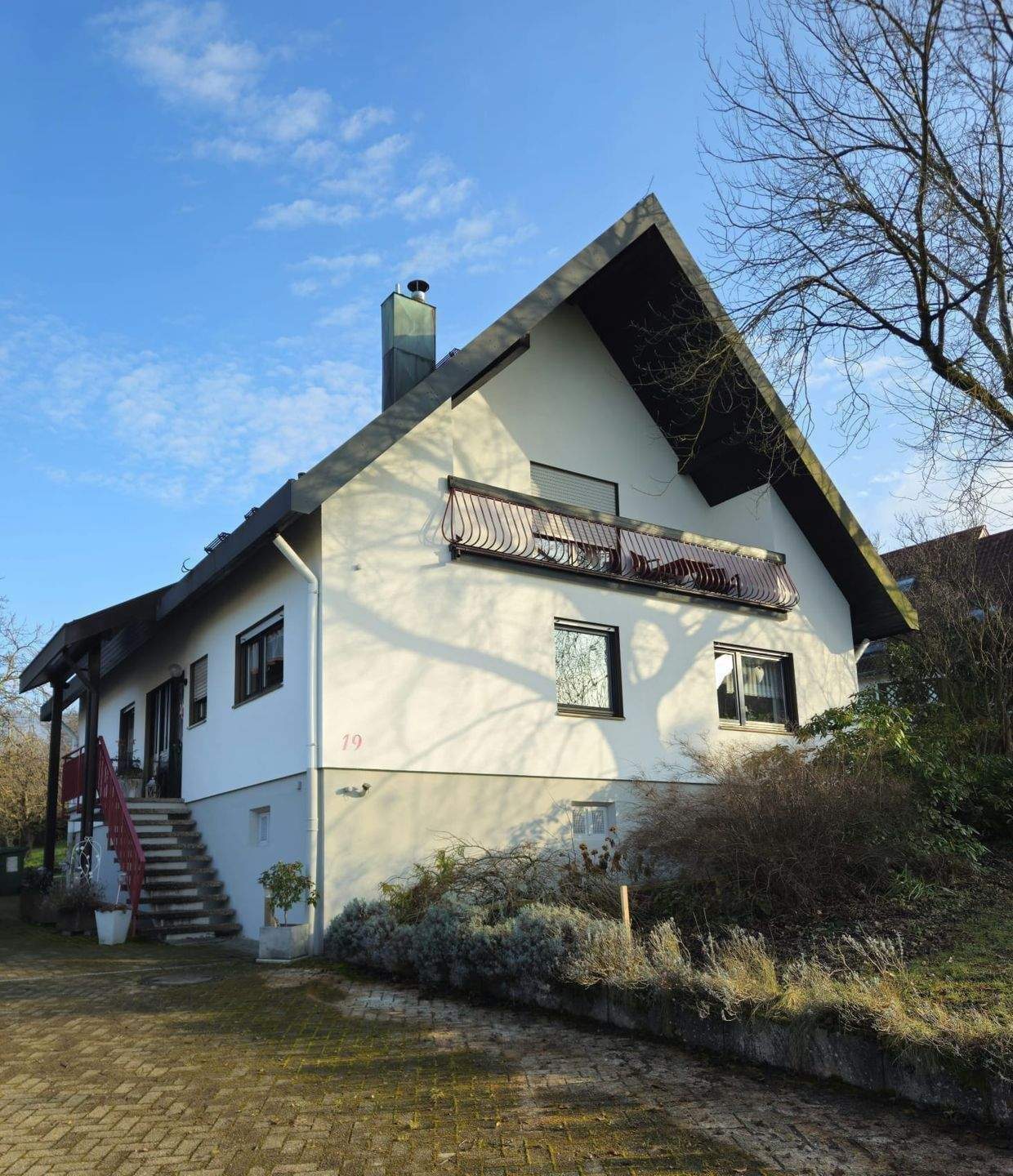 LAUF: TOP-Objekt: charmantes, großzügiges, gepflegtes Ein- / Zwei-Familienhaus in toller, ruhiger Wohnlage von Lauf – Achern – Vorschaubild 2