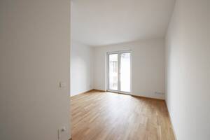 Großzügige 3-Zi.-Wohnung mit schöner Terrasse und großem Garten in bester Aussichtslage – 70192 Stuttgart – Vorschaubild 4