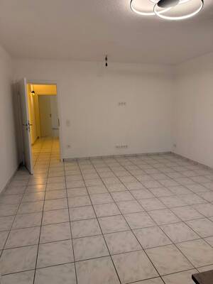 Erstbezug nach hochwertiger-Kernsanierung! Wohnung mit Balkon & Keller in Altenessen-Süd – Nähe Helenenpark