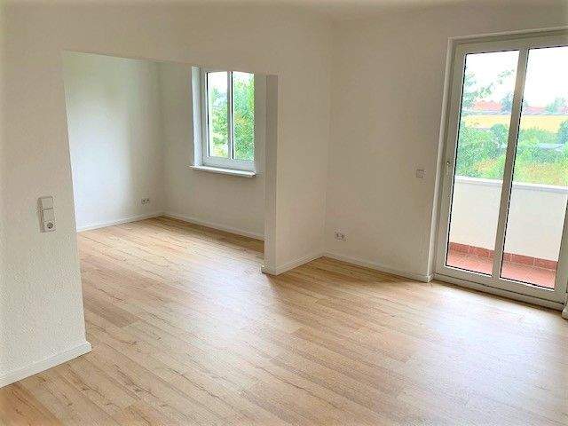 Gemütliche 2-Raum Wohnung mit Balkon ins Grüne sucht Nachmieter. – Magdeburg – Vorschaubild 7