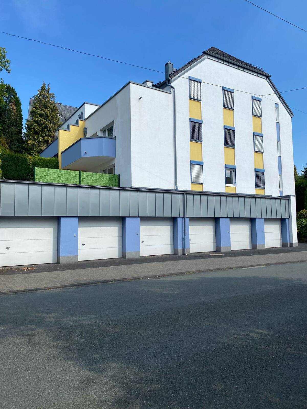 Gepflegte 2-Zimmer-Wohnung am Siegener Giersberg mit Aussicht – 57072 Siegen – Bild 1 von 8