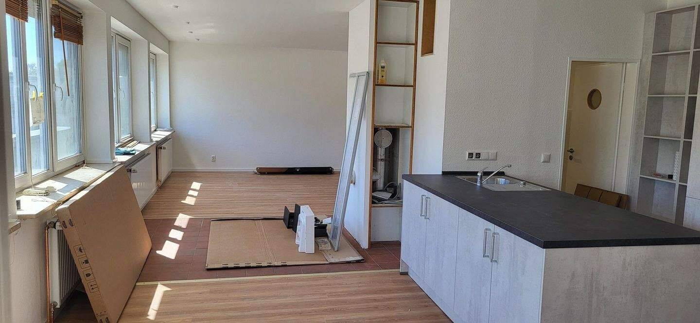 **Alt-Rahlstedt, Erstbezug nach Komplettsanierung, offene 2-Zi-Wohnung, 2. OG, Balkon, TG Stellplatz** – Hamburg – Vorschaubild 4