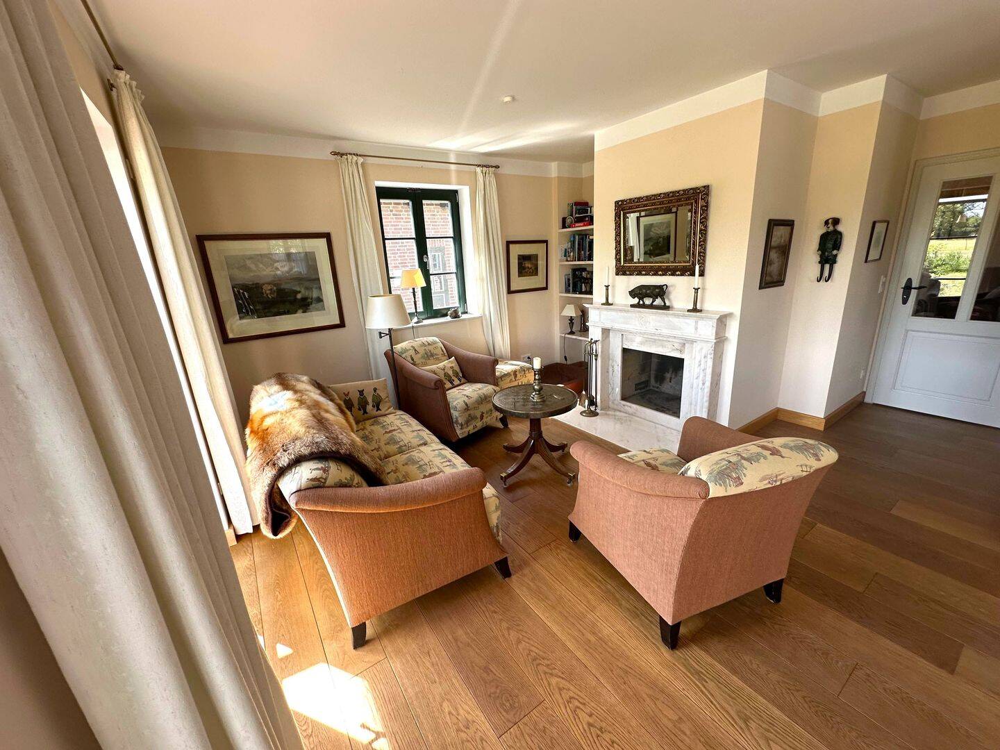Ihr Rückzugsort im Grünen - Einfamilienhaus mit Einliegerwohnung, Wildkammer und Pool – Userin – Vorschaubild 4
