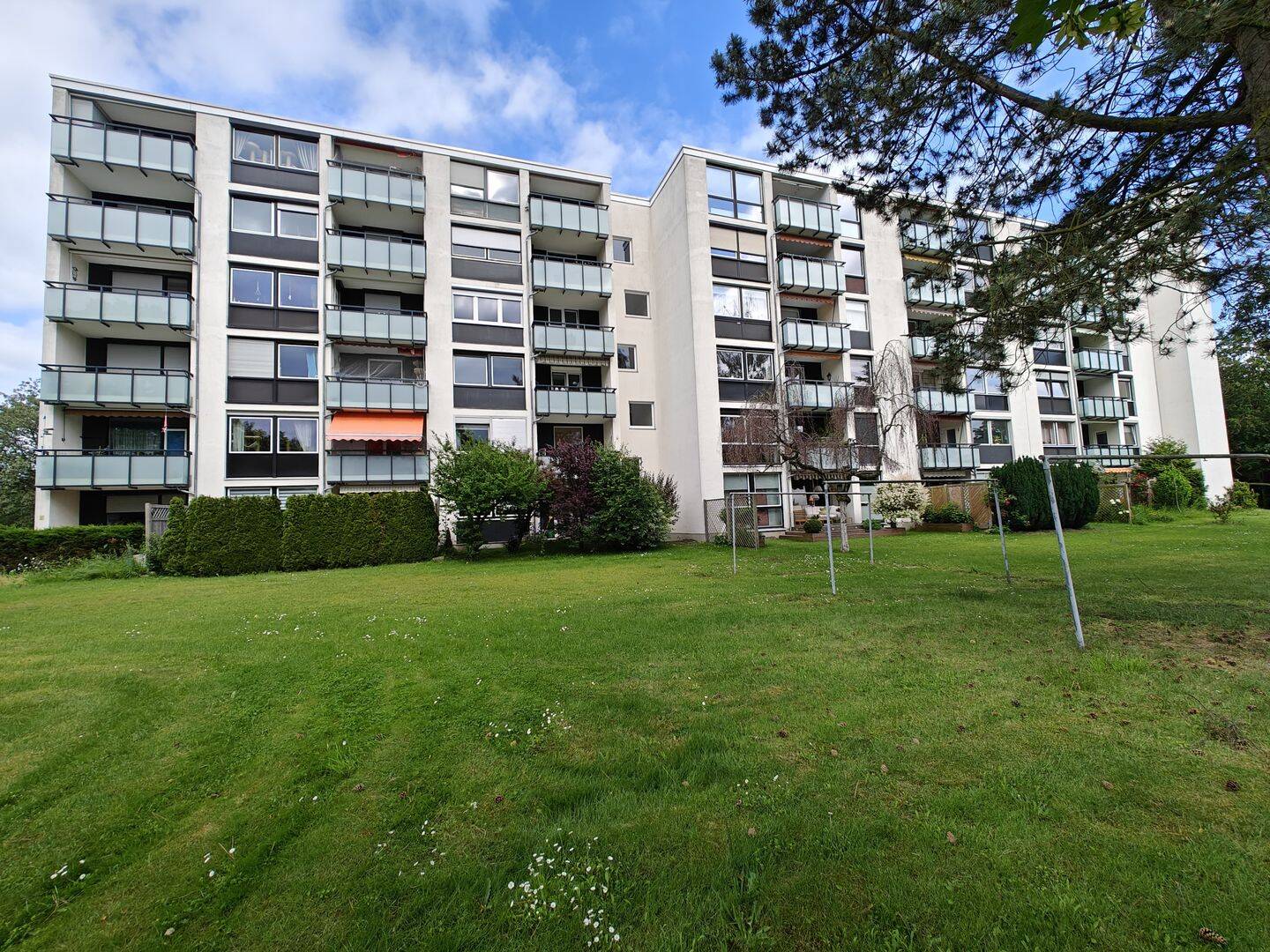 Provisionsfreie helle 92m² 3-Zimmer-Eigentumswohnung mit Loggia in BS Gartenstadt