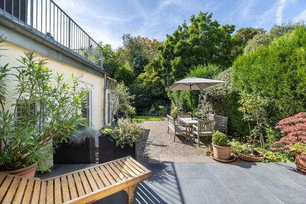 Mehrfamilienhaus in 50858 Köln / Junkersdorf mit 249 m² kaufen