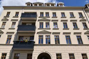 ERSTKLASSIG SANIERTE ALTBAUWOHNUNG | 4 Zimmer mit Balkon und 2 Bädern im Leipziger Zentrum – 4107 Leipzig – Vorschaubild 3