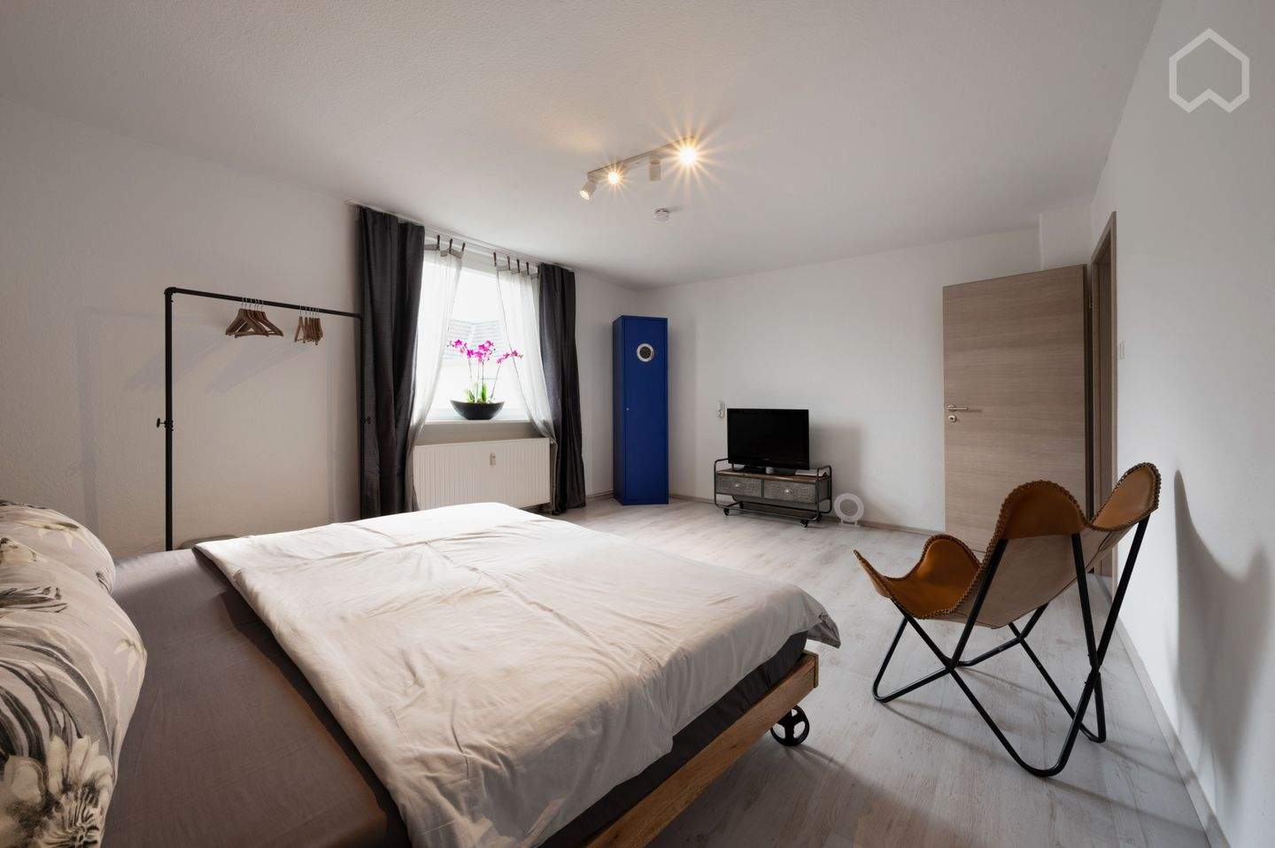 Loft-Apartment mit WLAN und viel Komfort, zentral – Oberhausen – Vorschaubild 5