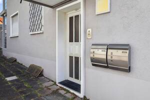 Renovierungsbedürftige Doppelhaushälfte mit Garten in ruhiger Lage von Neureut – 76149 Karlsruhe – Vorschaubild 3