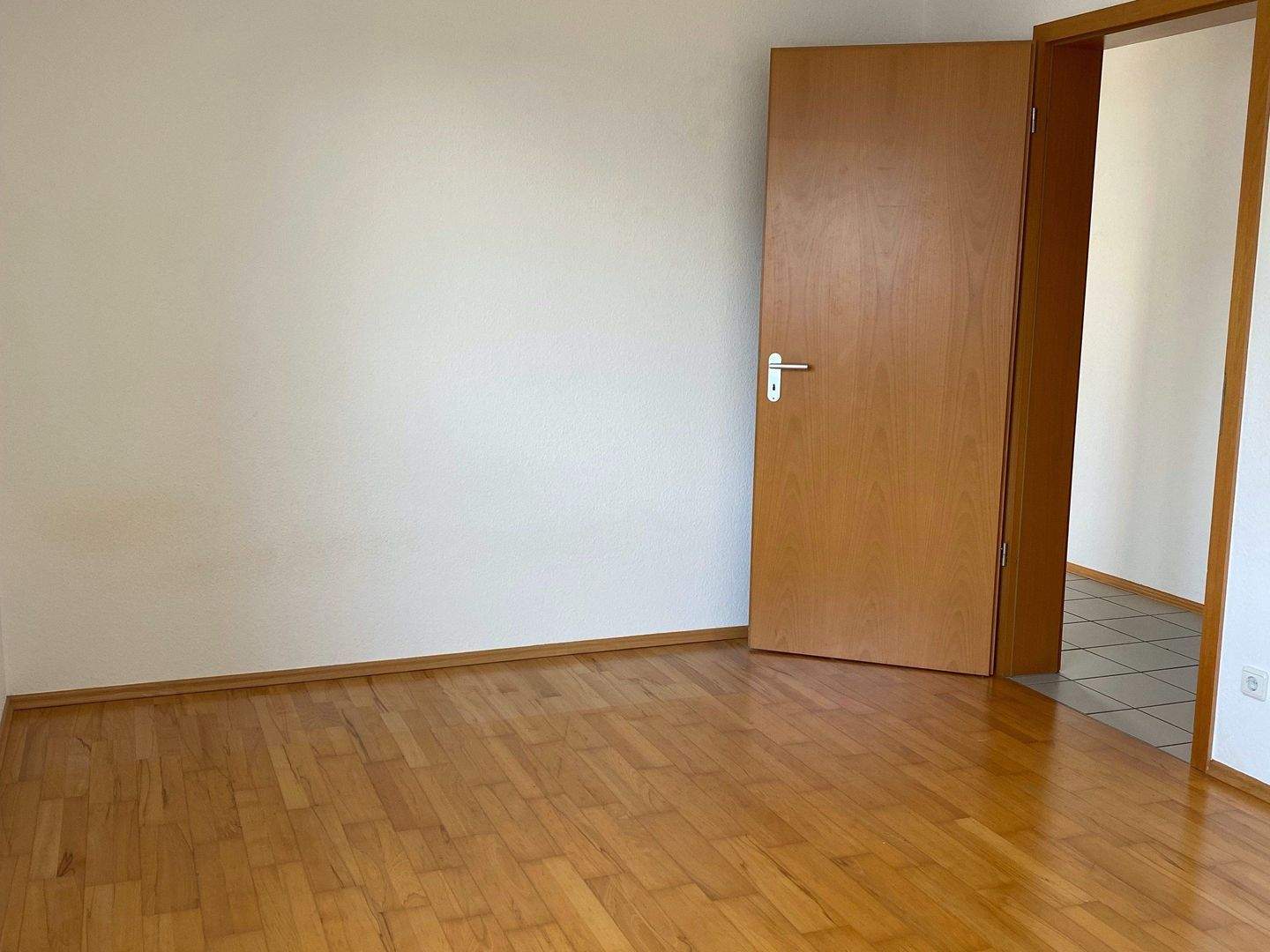 Vierzimmer-Maisonettewohnung Nähe Helios Dr. Horst Schmidt Kliniken – Wiesbaden – Vorschaubild 5