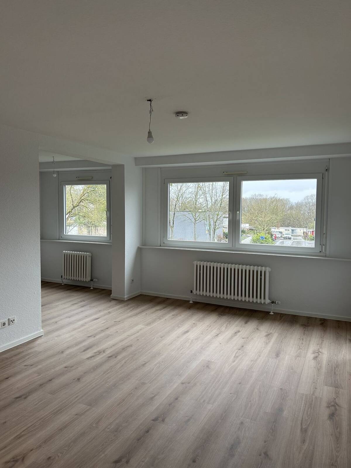 Am Mariahof - sanierte 4 Zimmer, Küche, Bad Wohnung mit Loggia! – 54296 Trier – Bild 1 von 7