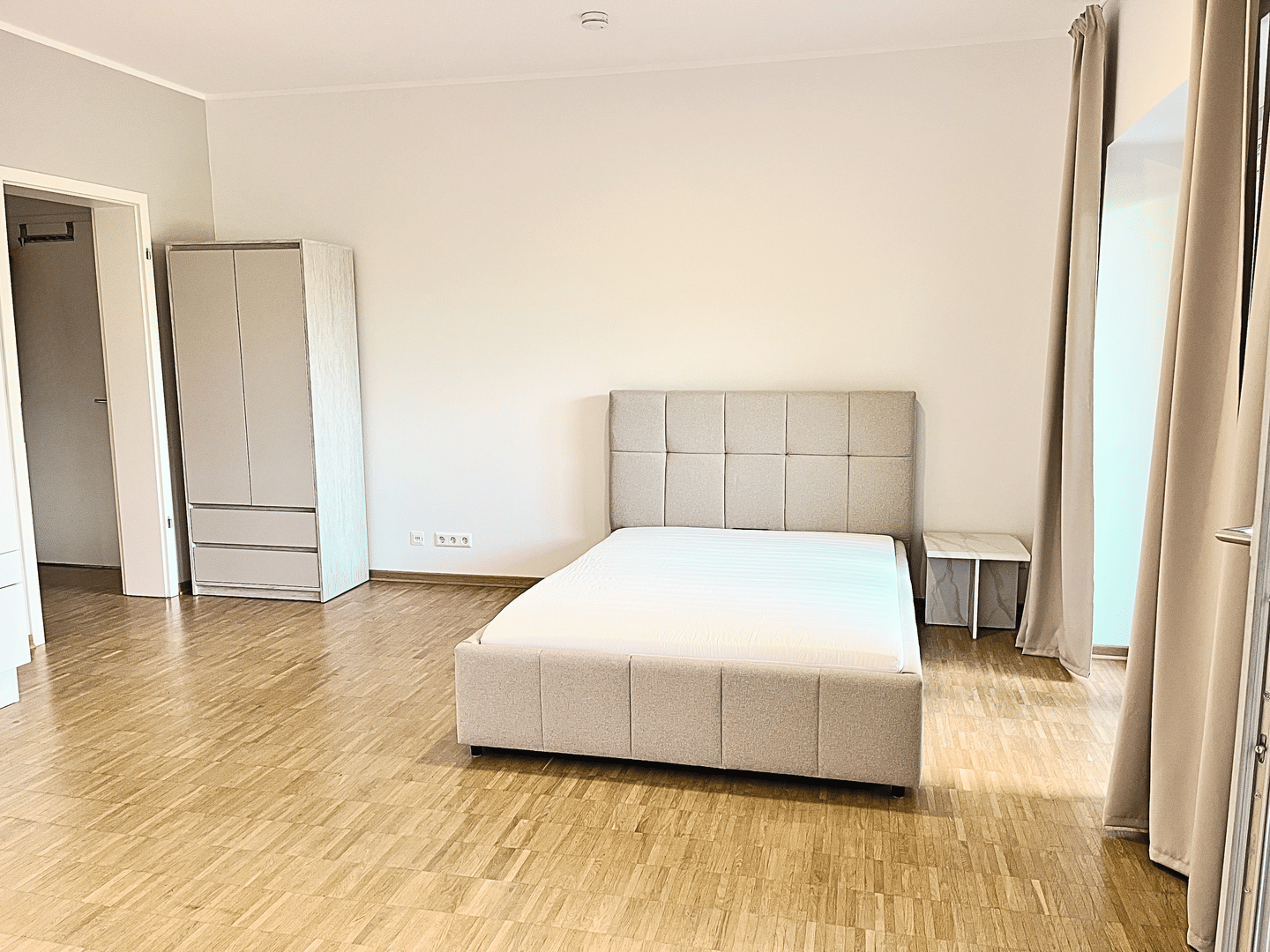 Modern möblierte 1-Zimmer-Gartenwohnung im Golfpark Fürth mit Terrasse & Carport – Fürth – Vorschaubild 7