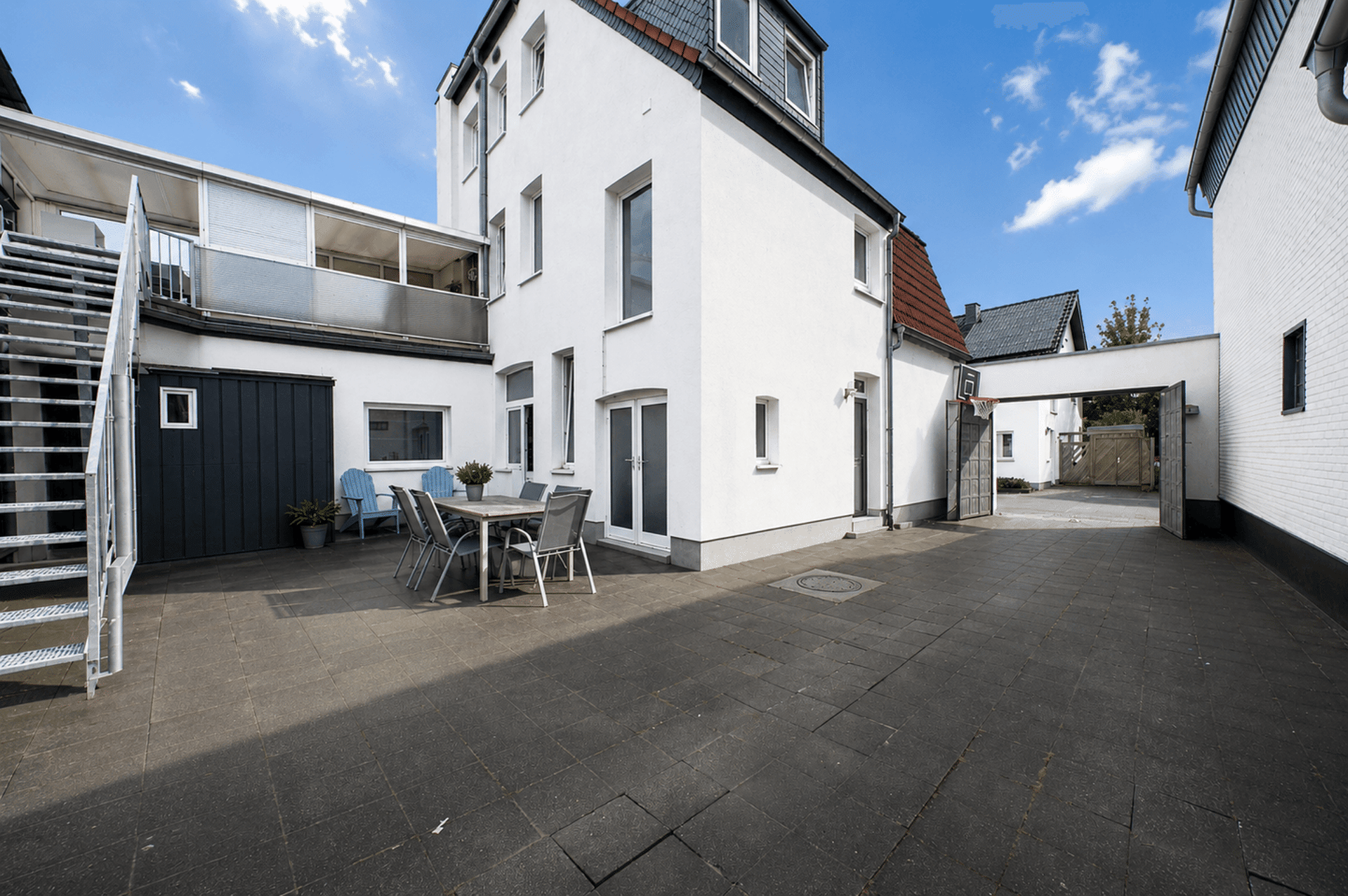 Mehrfamilienhaus in 50859 Köln mit 594,84 m² kaufen